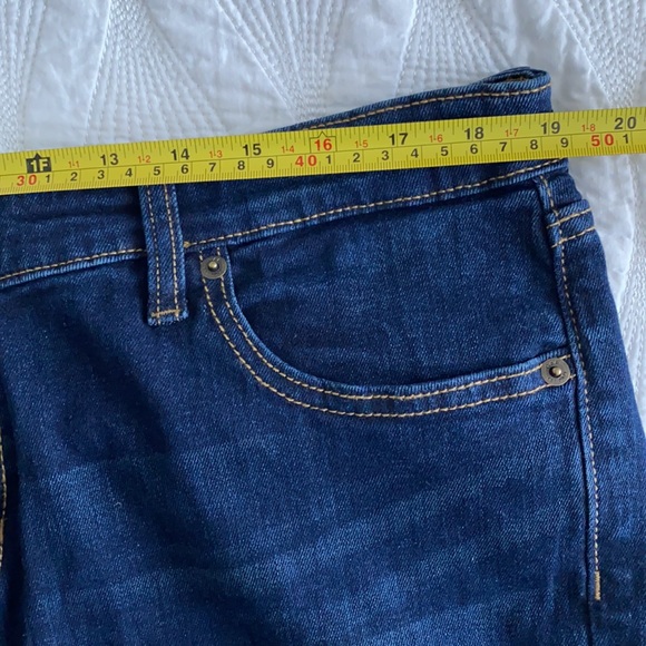 NWOT Gap Straight Cropped Dark Wash Jeans - Picture 6 of 7